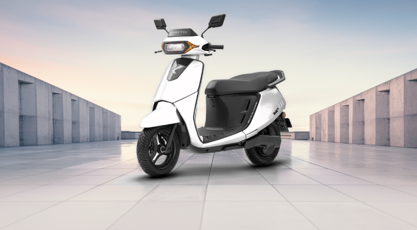 Kinetic DX+ Premium Scooter